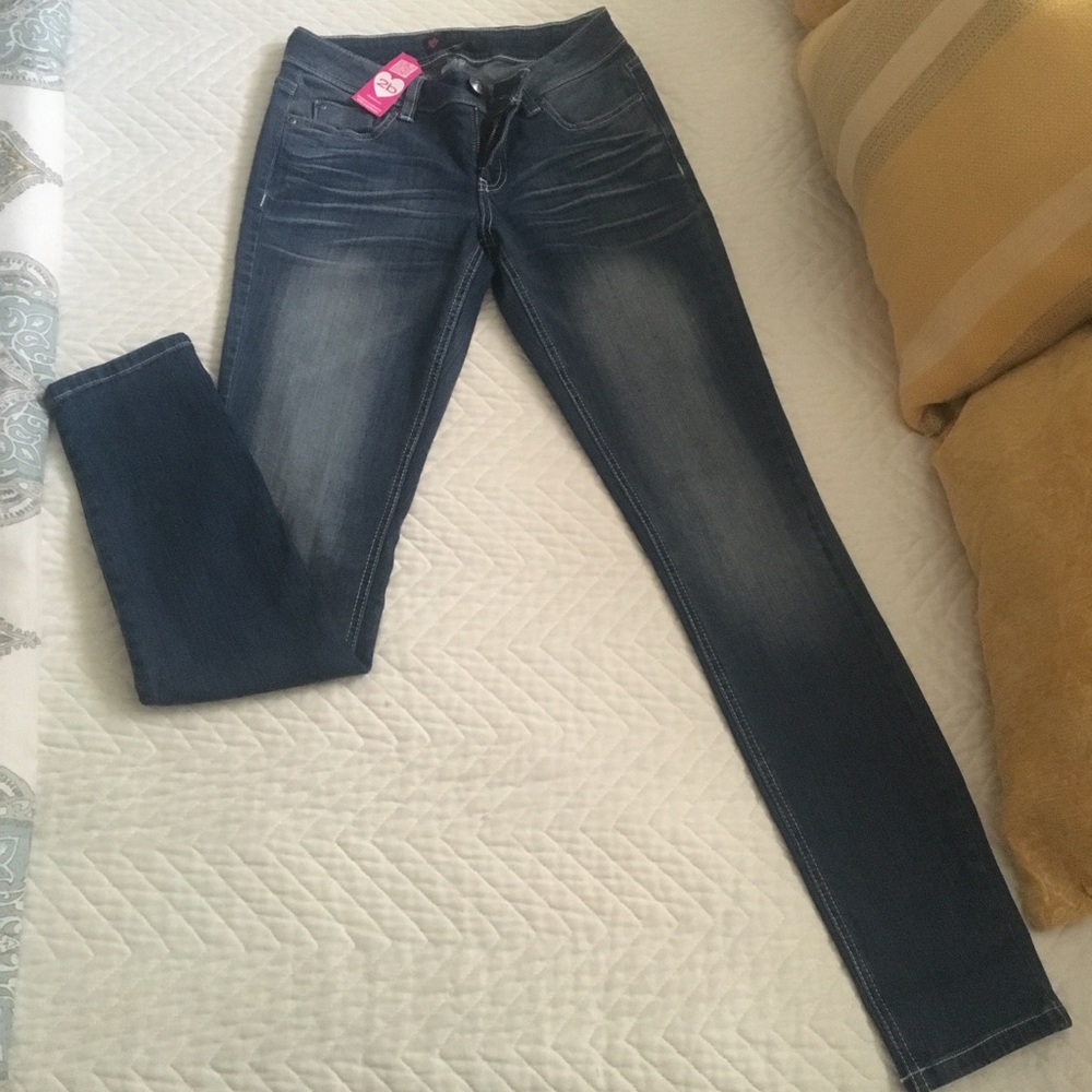 Jeans 2b by Bebe